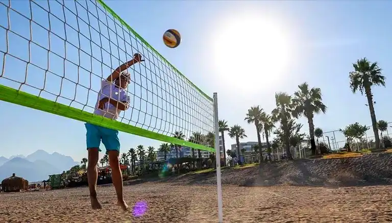 Erciyes'te Plaj Voleybolu Heyecanı!